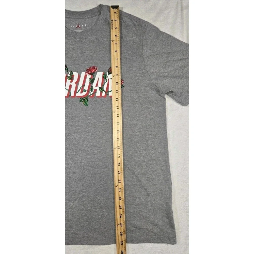 Mens Air Jordan Short Sleeve T Shirt Large Gray Floral